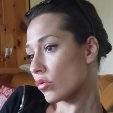 Esmeralda, 40, Milan Province , Italy