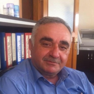 şahin, 60, Istanbul, Turkey