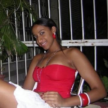 Agatha, 37, Dakar, Senegal