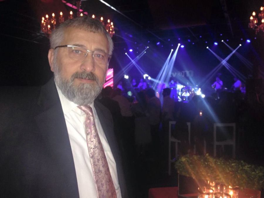 Demir, 62, Istanbul, Turkey