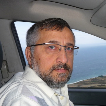 Demir, 62, Istanbul, Turkey