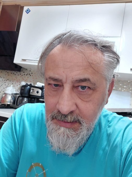 Demir, 62, Istanbul, Turkey