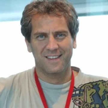 Elias Leon, 64, Istanbul, Turkey