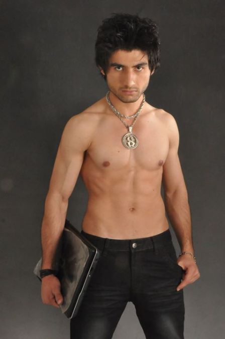 spot light, 38, Peshawar, Pakistan