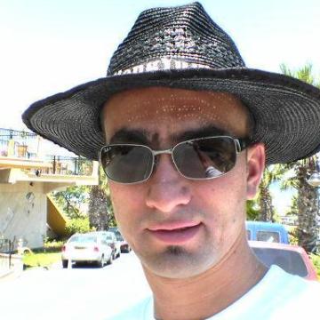 Ali M, 45, Istanbul, Turkey