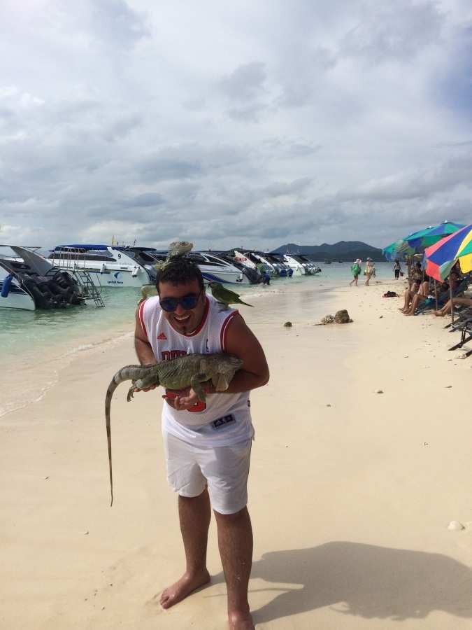 Walid, 41, Dubai, United Arab Emirates