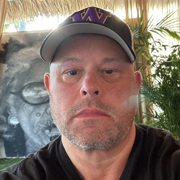 F U, 52, Port Orchard, United States