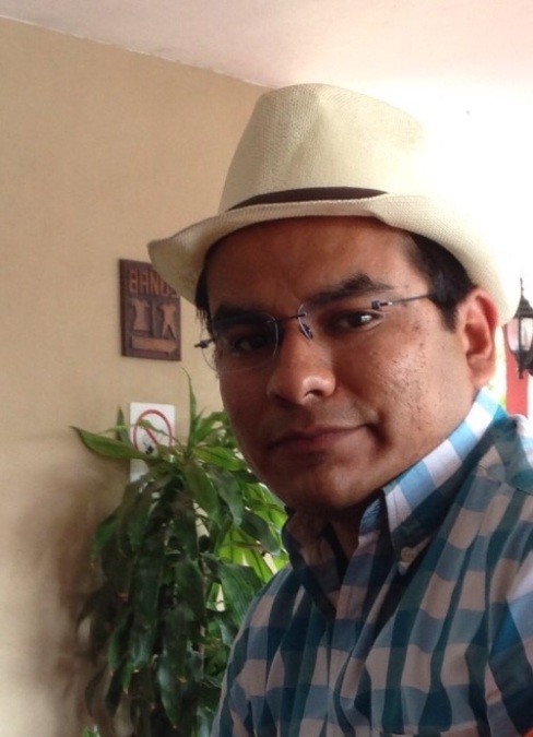 Gabriel Huidobro, 43, Playa Del Carmen, Mexico