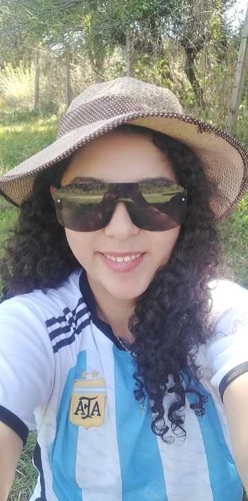 Isabel, 30, Tarija, Bolivia