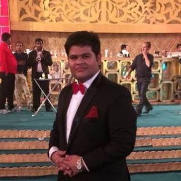 Anirudh Aggarwal, 35, Ni Dilli, India