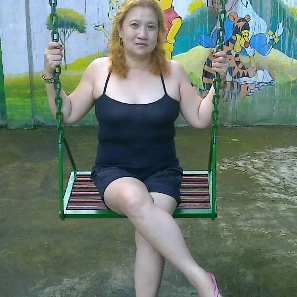 Emily Cruz, 48, Manila, Philippines