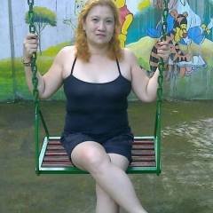 Emily Cruz, 48, Manila, Philippines