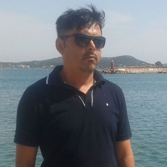 Zorlu Kaya, 43, Istanbul, Turkey