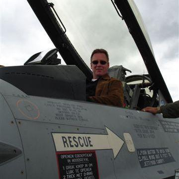 Leon, 68, Austin, United States