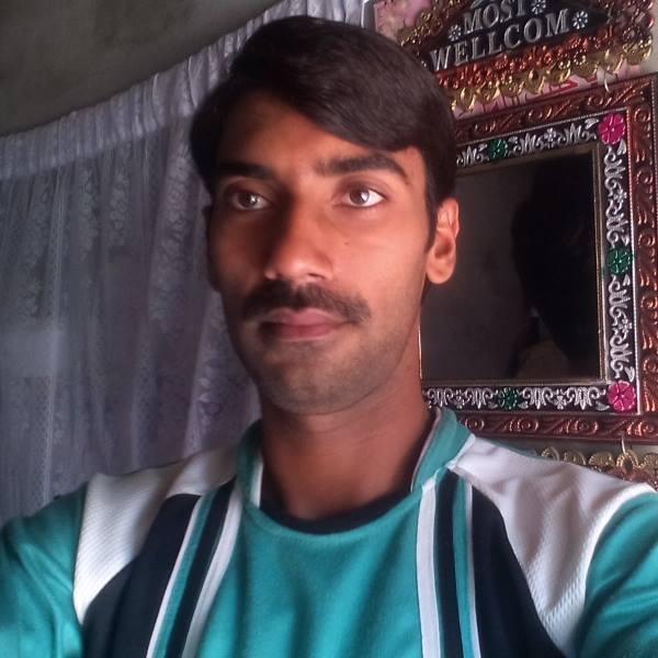 Yasin, 31, Lahore, Pakistan