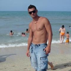 Gam zak, 42, Atlanta, United States