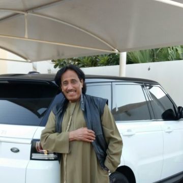 Eisa, 55, Abu Dhabi, United Arab Emirates