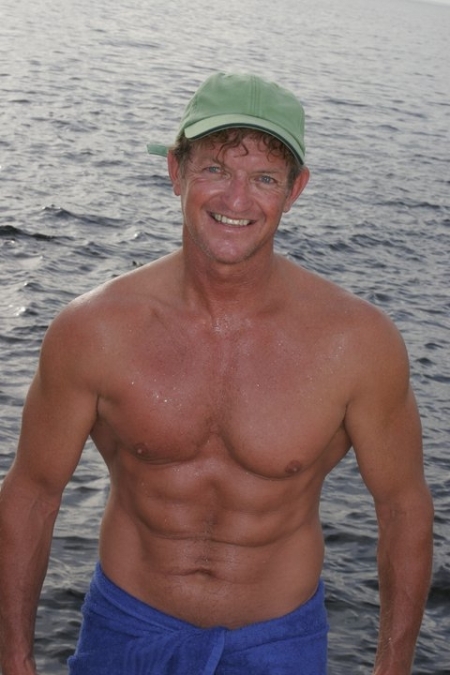 Oliver, 59, Dubai, United Arab Emirates