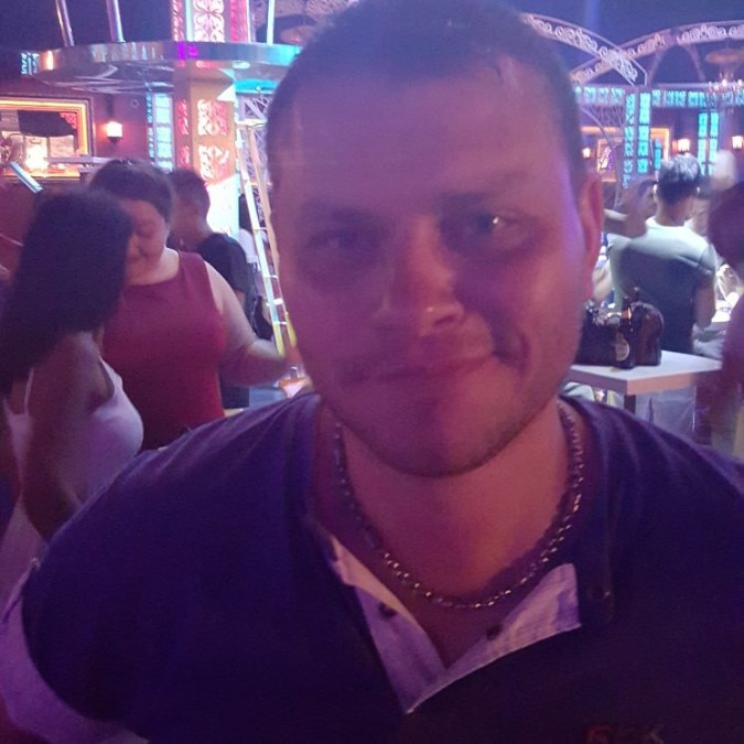 Yaşar Şen, 44, Izmir, Turkey