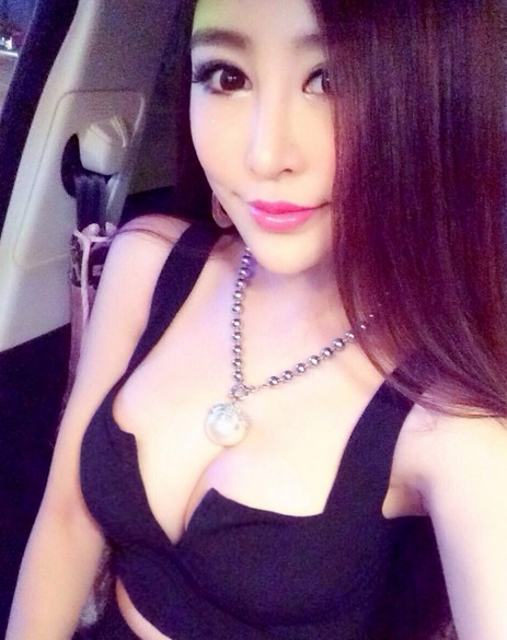 yang, 37, Shanghai, China