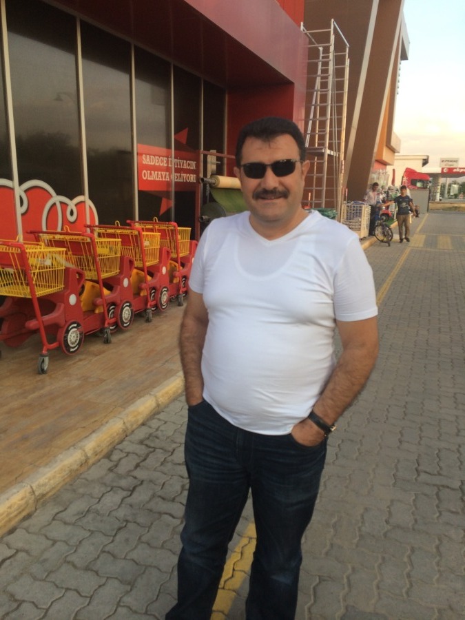 Hilmi , 50, Istanbul, Turkey