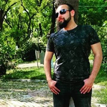 Emirhan, 30, Izmir, Turkey