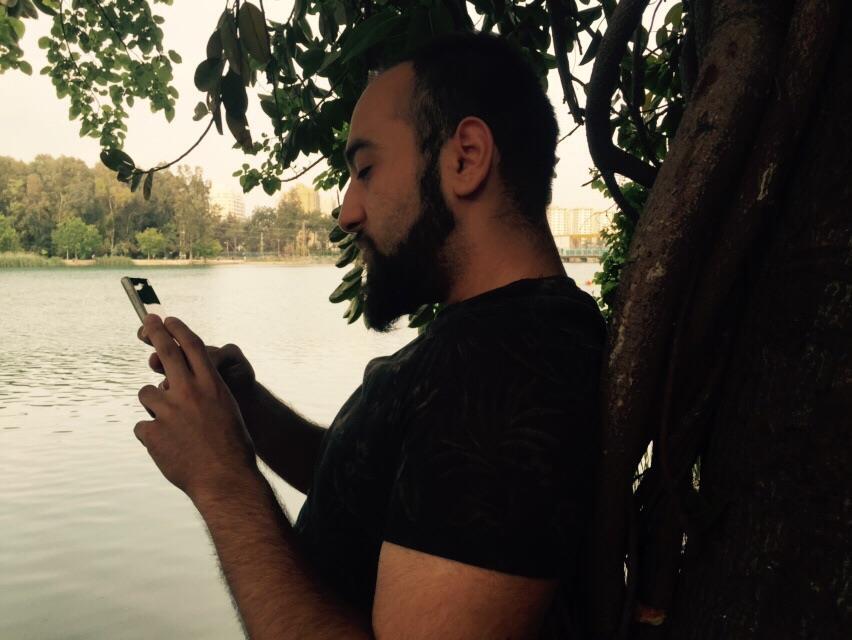 Emirhan, 30, Izmir, Turkey