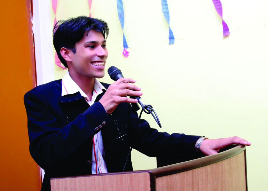 Sanjeev Suryavanshi, 40, Ni Dilli, India