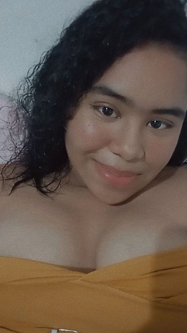 Andrea, 23, Medellin, Colombia