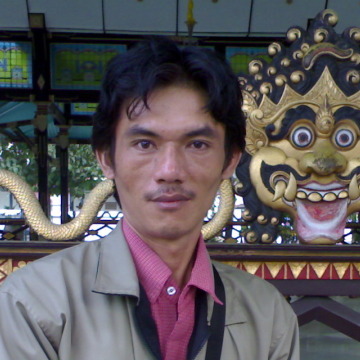 Syahrun Nizom, 41, Palembang, Indonesia