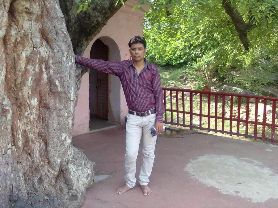 om sharma, 40, Mumbai, India