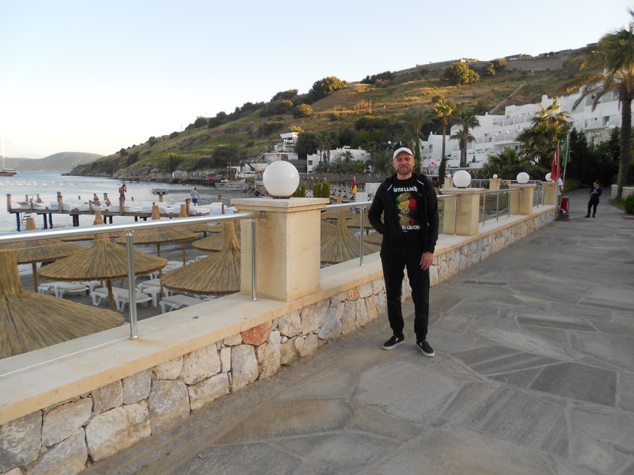 Savage, 45, Istanbul, Turkey