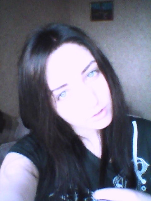 Olya Melnikovich, 30, Kherson, Ukraine