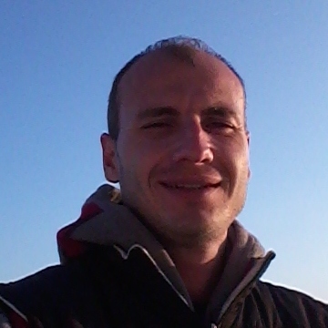 cengiz, 41, Istanbul, Turkey