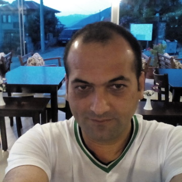 varol, 49, Istanbul, Turkey