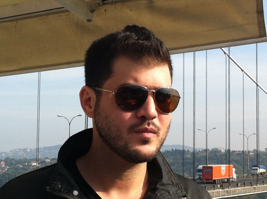 Modi, 43, Dubai, United Arab Emirates