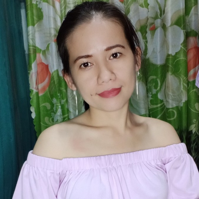 Lorilyn Dumanayos, 36, Montevista, Philippines