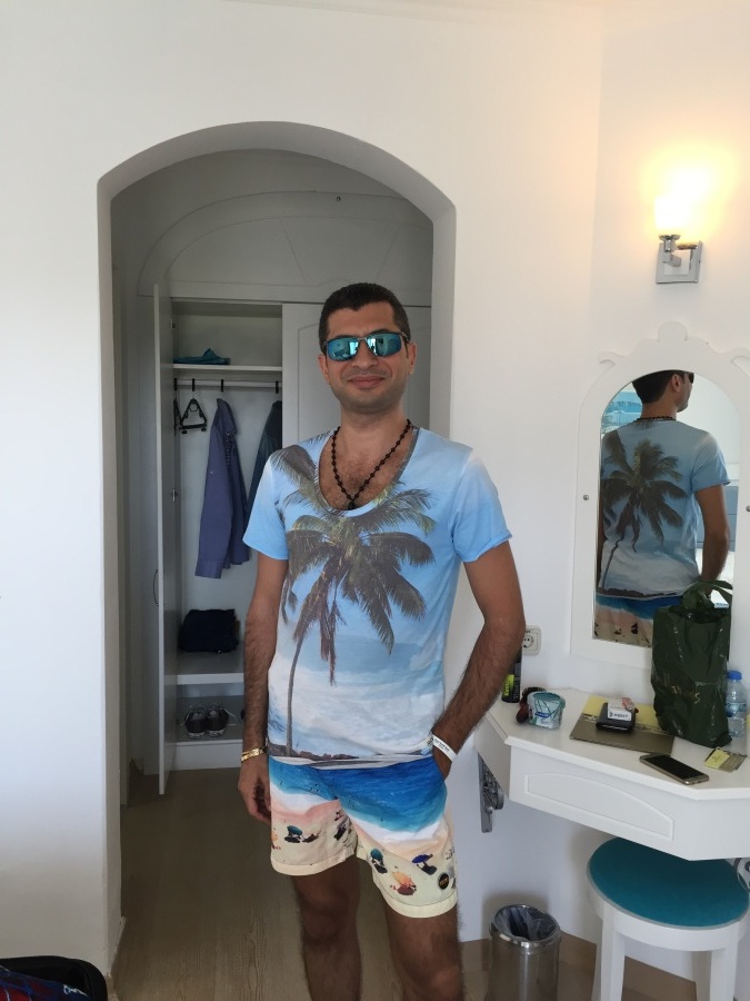 Mike Rustom, 49, Beyrouth, Lebanon