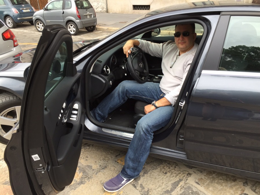 Dan, 50, Tel Aviv, Israel