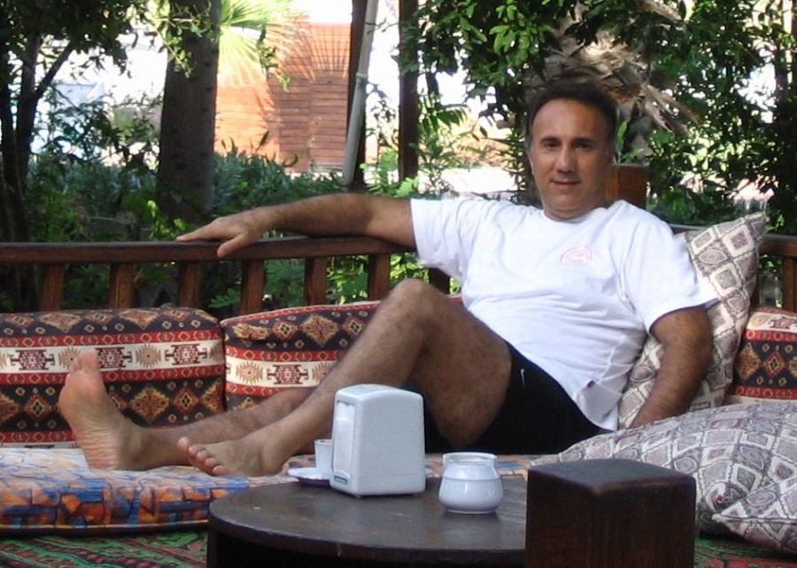 Murad, 57, Istanbul, Turkey