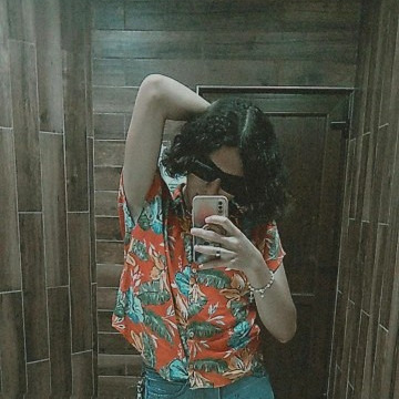 Selene Castedo, 23, Bolivia, Cuba