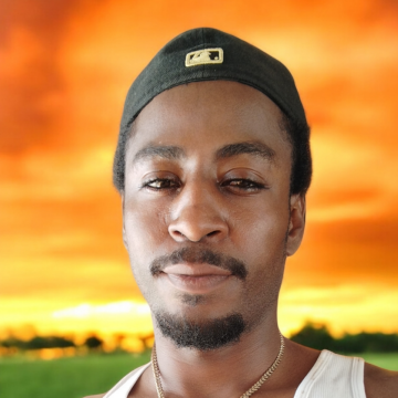 Charlie Plummer, 31, 