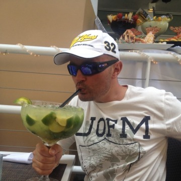 JetSet, 52, Miami, United States