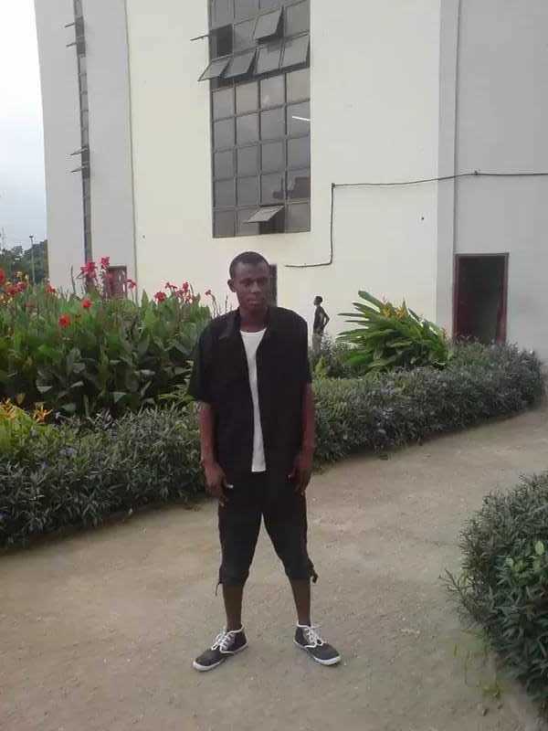 shedrach, 44, Wilmington, United States