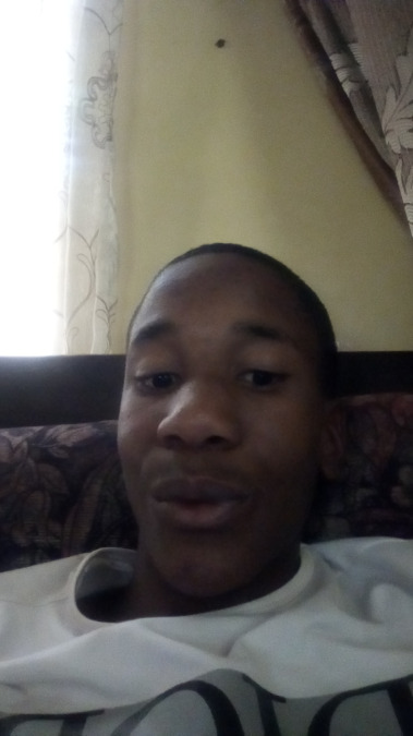 Ashley Roshley, 21, Harare, Zimbabwe