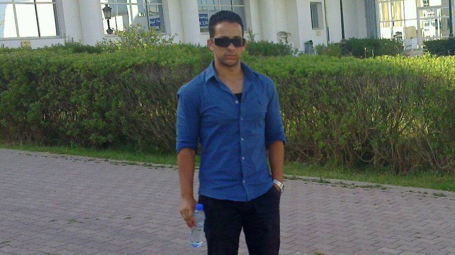 rezak, 37, Algiers, Algeria