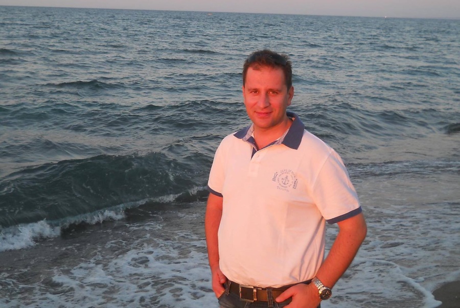 mesut, 47, Izmir, Turkey