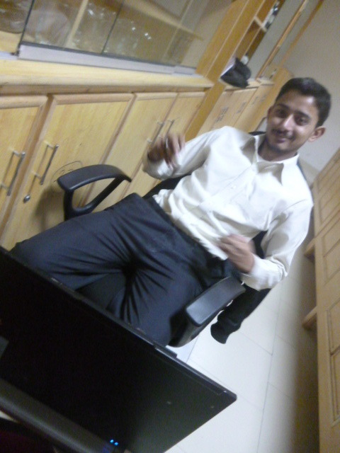 Mahiuddin Warsi, 33, Rawalpindi, Pakistan