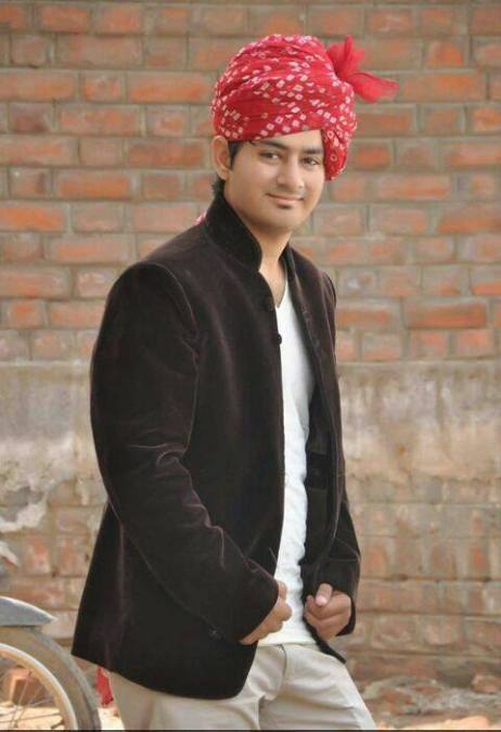 Raja, 33, Baroda, India