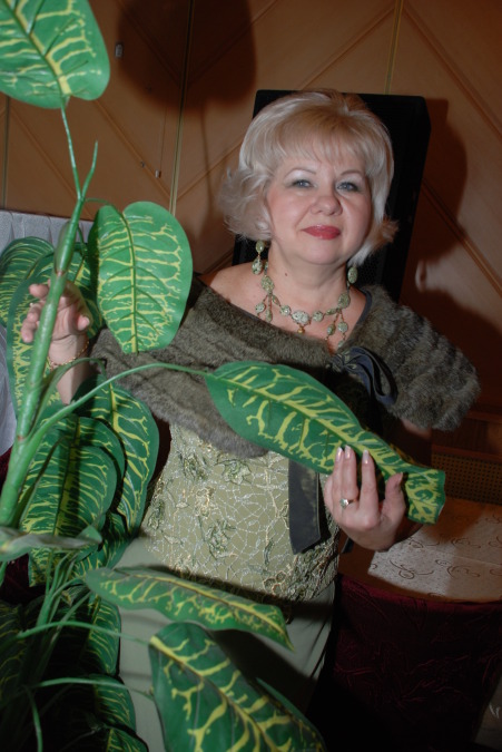 Надежда, 72, Donetsk, Ukraine